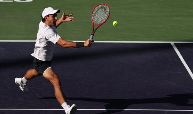 开云体育下载-卡拉采夫：一个从10年3胜到1年30胜的神奇男人